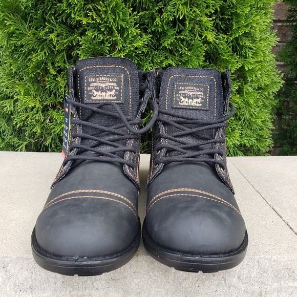 NWT LEVI'S Lace-up High-top Denim/Leather Boots - Picture 4 of 8